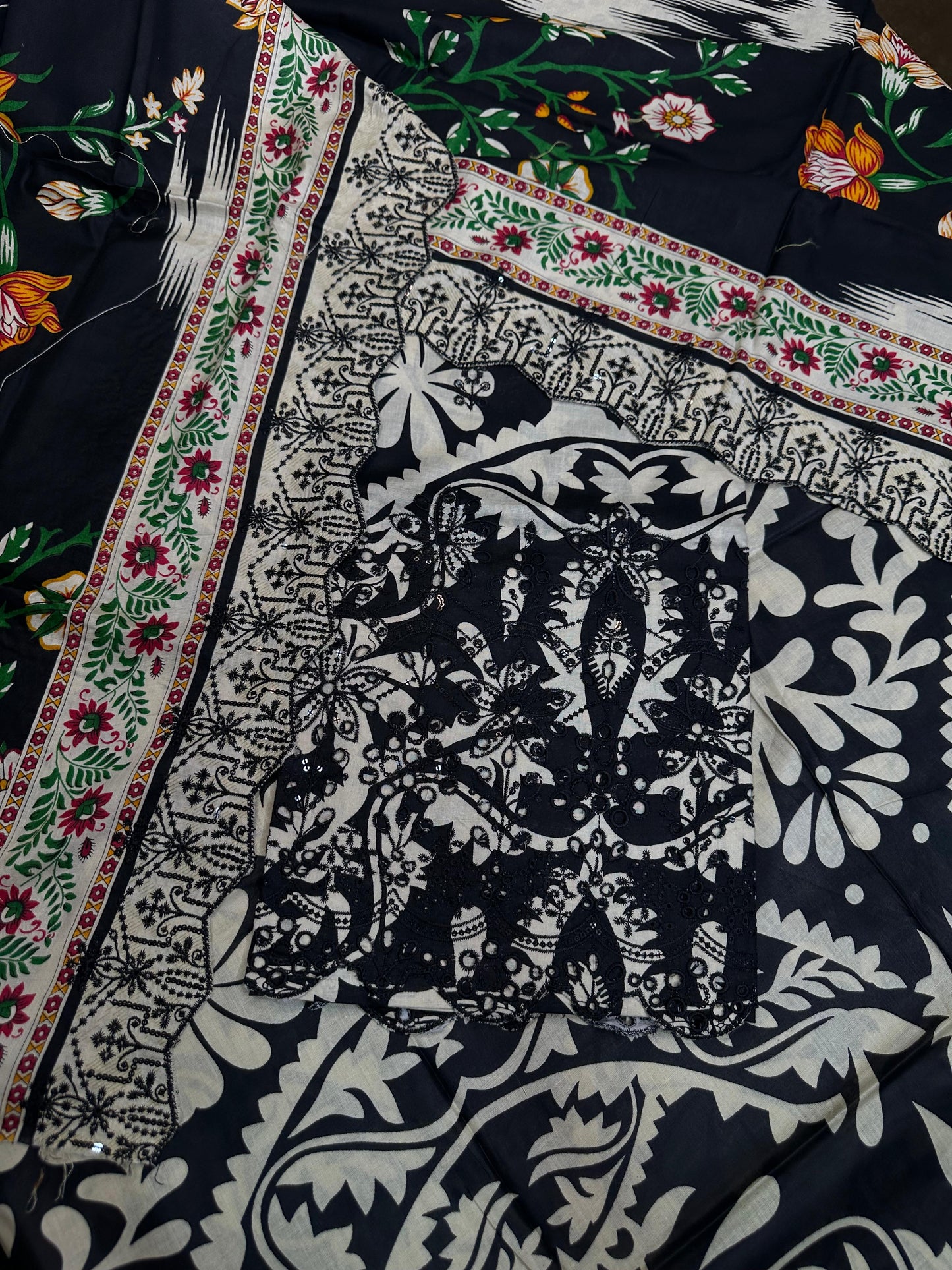 Black-White Printed Chikan Kari 3 Pcs