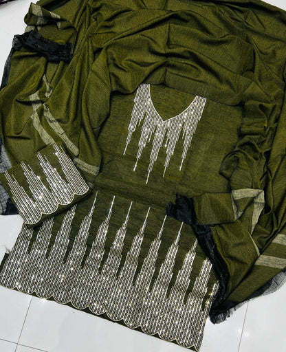 Luxury 3 Pcs khaddar Embroidery Suit Ustitched