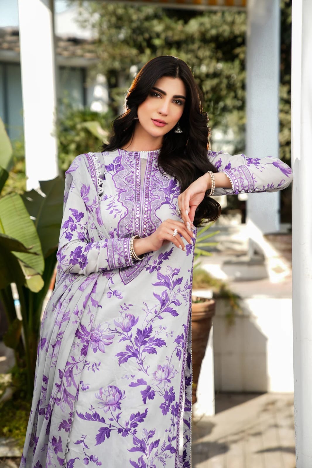 Aneela's Luxury Lawn 3 Piece